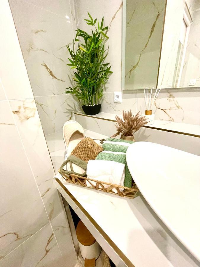 Spacious Loft, Duplex, Old Town, 3 Bedrooms - Easy Check-In Ницца Экстерьер фото