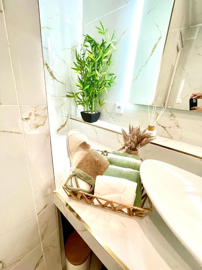Spacious Loft, Duplex, Old Town, 3 Bedrooms - Easy Check-In Ницца Экстерьер фото